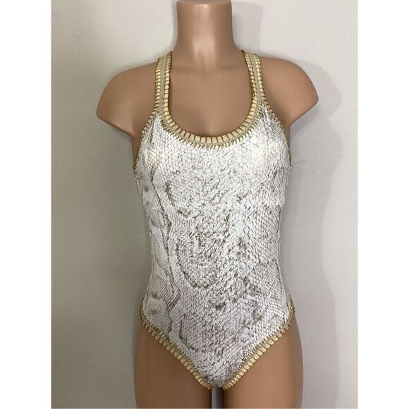 New. PQ snakeskin one piece. Medium . Retails $168 - Picture 3 of 11
